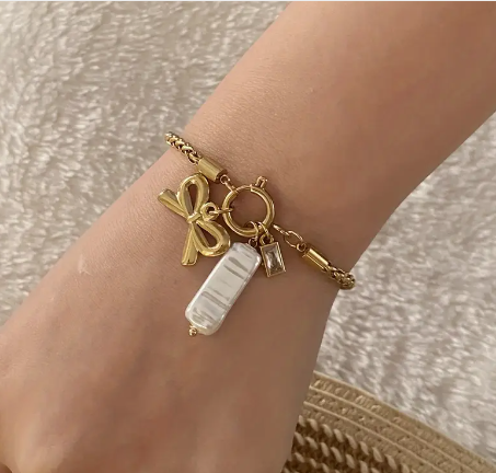 Pretty in Bows Bracelet- 18k